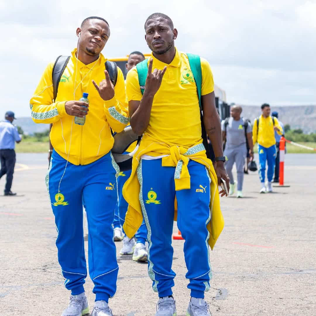 Post by Frans Mlomo: Mamelodi Sundowns arrive in Congo 🇿🇦✈️🇨🇩 Must-win fixture ahead against St Eloi Lupopo. #buzzer #viral #fyp...