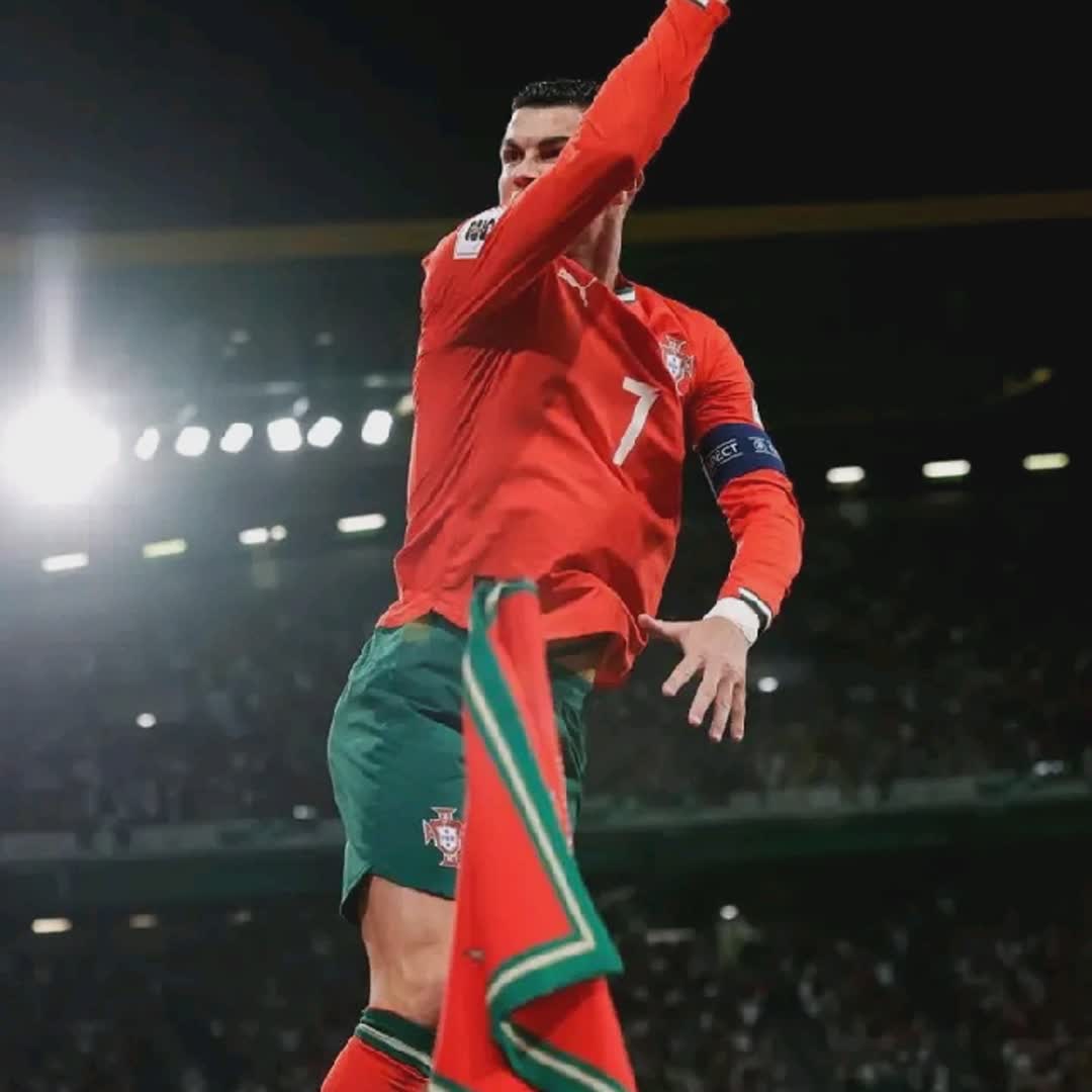 Post by Favour Jacobson: The best of the best #sports #Daily #fyp #football #viral #soccer #Game #ronaldo