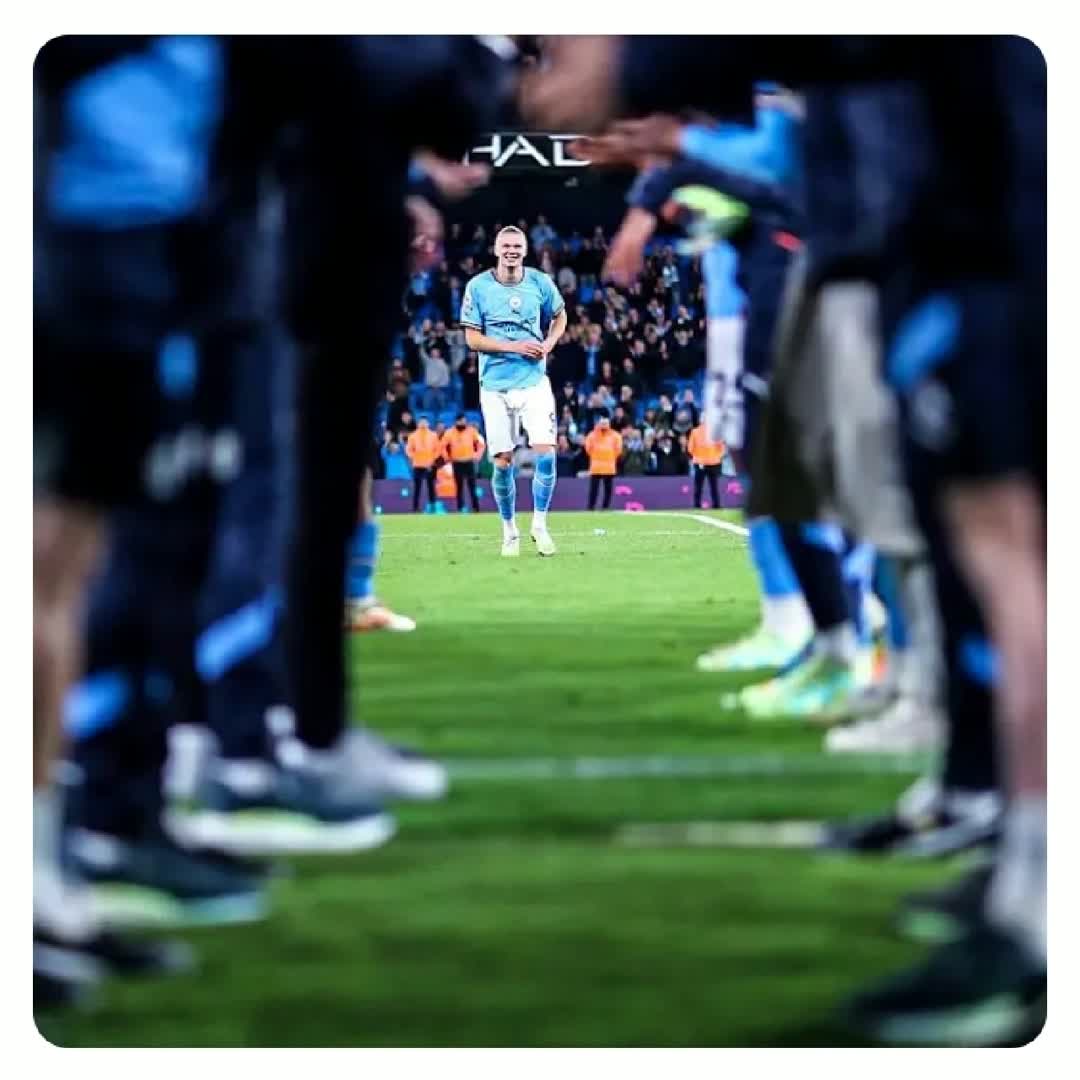 Post by Eyob Seleshi: Man.City legend @juneeydiimaruwaan @amarmo2565 @santadejene @buzzerball24 @tadellegetachow @mamushgetachew36 #buzzer...