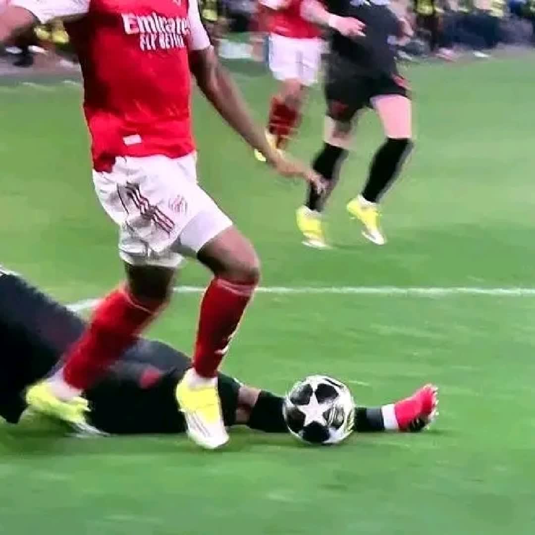 Post by Fikru Feleke: is it penalty or not??? @buzzer132769 @buzzerathlexarena @ethiobuzzerians @buzzer.mg @united_fan1 @thebuzzersport...