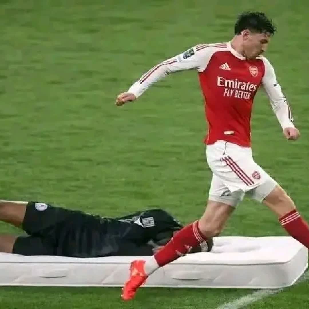 Post by Fikru Feleke: Arsenal star @derder3414 @arsenalarsenal @deva.gunners @hussenyaso21 @amora @arsenal2224 @arsenal_f.c @abrisharsenal...