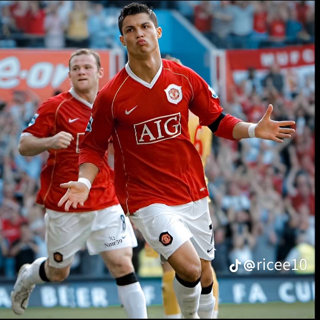 Post by Francisco Billionz: 2006 Ronaldo... #Game #trending #soccer #buzzer_fan_official #football #lipbughi #ronaldo #Messi #tshepihustlemom...