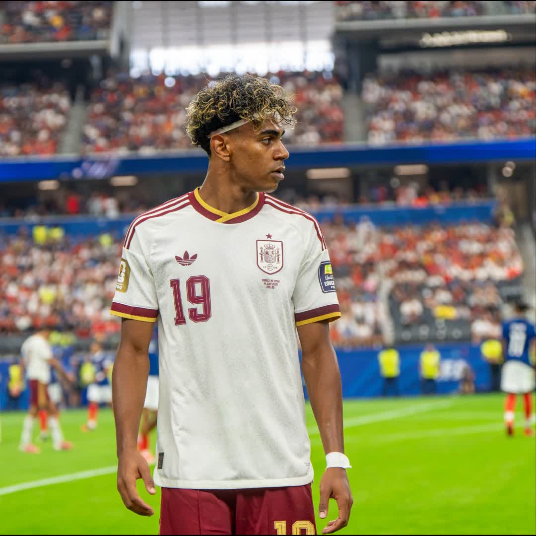 Post by Monja Fonenantsoa: 🚨🔥 Lamine Yamal is making headlines again! ⚽ 🪄 Amazing skills ⚡ Explosive speed 🎯 Dangerous in front of goal Do...