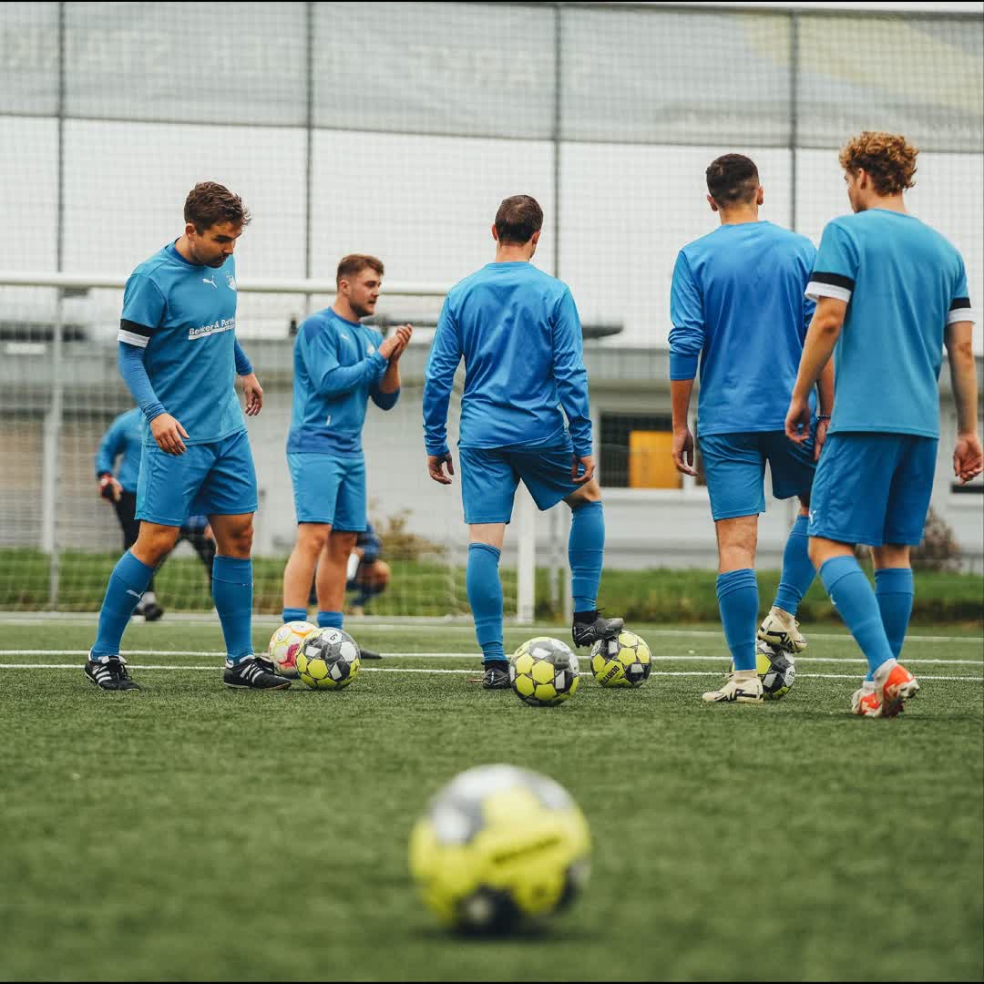 Post by Monja Fonenantsoa: 🚨⚽ FOOTBALL FANS, THIS IS A BIG QUESTION! Imagine your favorite team is playing in a final. The score is 1–1, and...