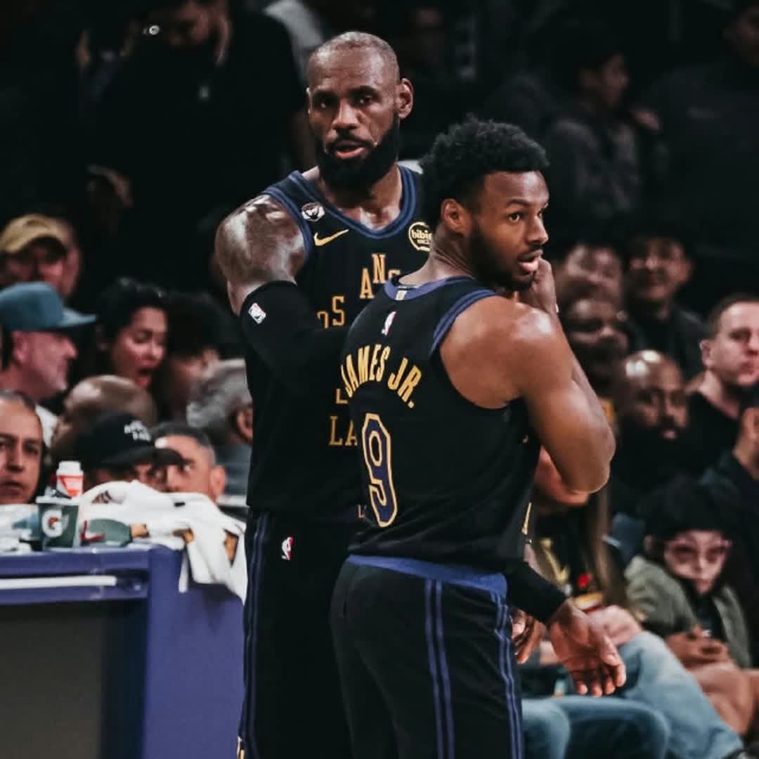 Post by Mansul Jaani: Lebron James #buzzer #Daily #basketball