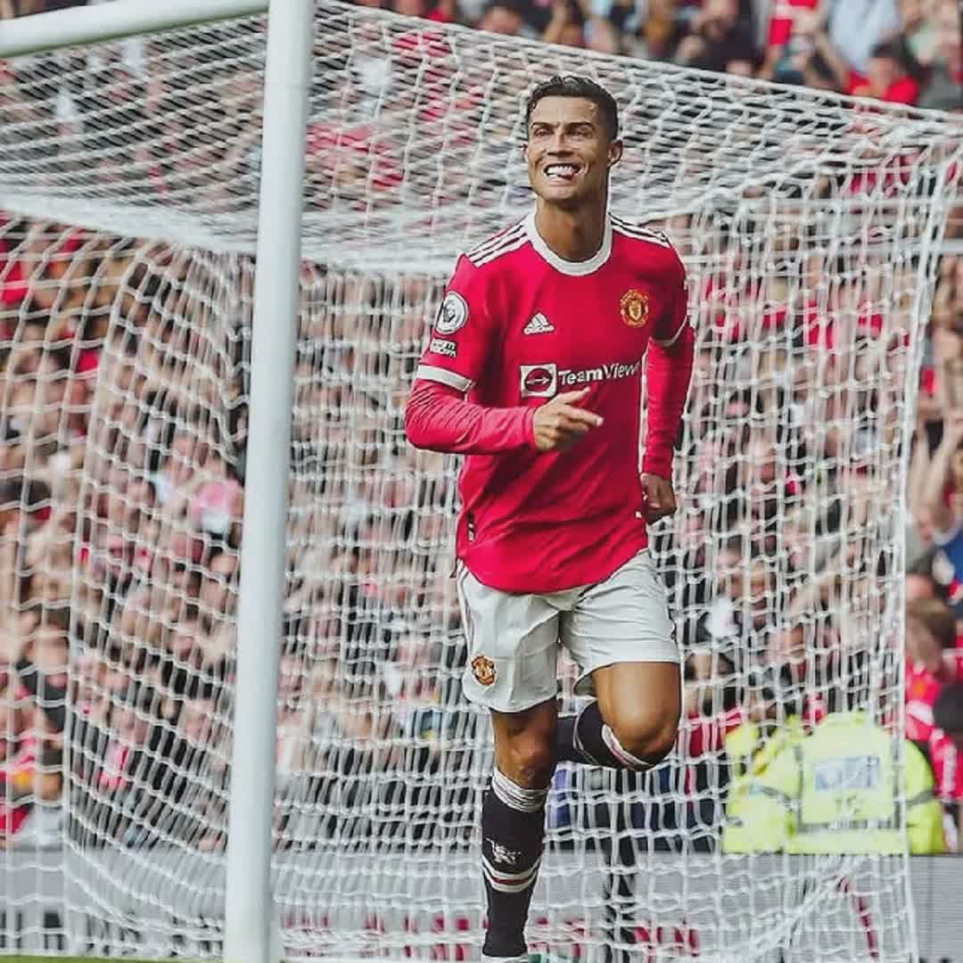 Post by Emmanuel Ikwaibom: Ronaldo @entlephahla @mercyvillarasa @bossjackal @tunwinmoe9 @mboyanethato9 @kholwanikaos @ronaldohere #buzzer...