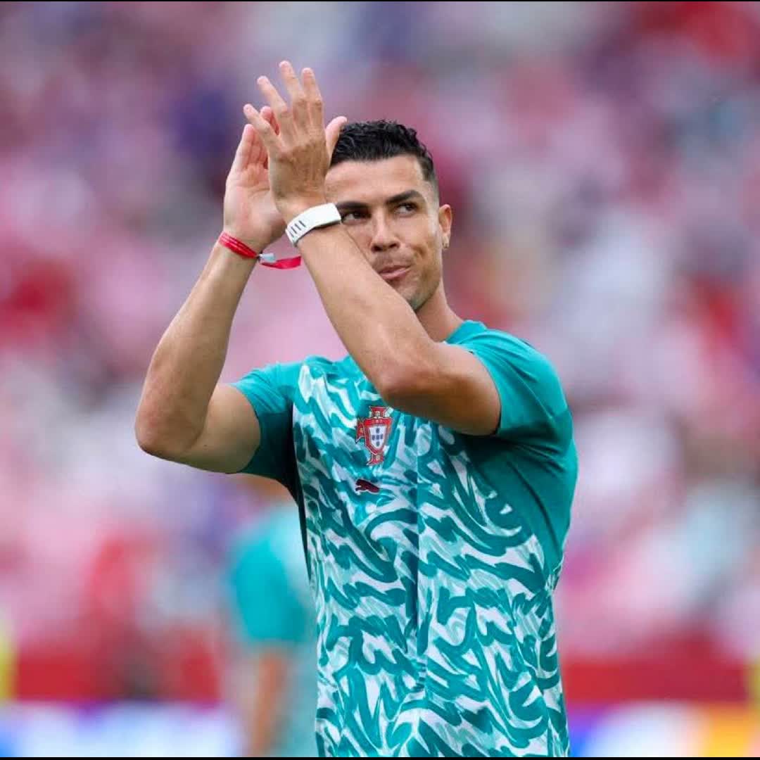 Post by MUHAMMAD ABUBAKAR ABDULLAHI: 🚨 Cristiano Ronaldo to journalists in press conference: “I will retire when I want, not when you want”. 🫵🏻🚫...