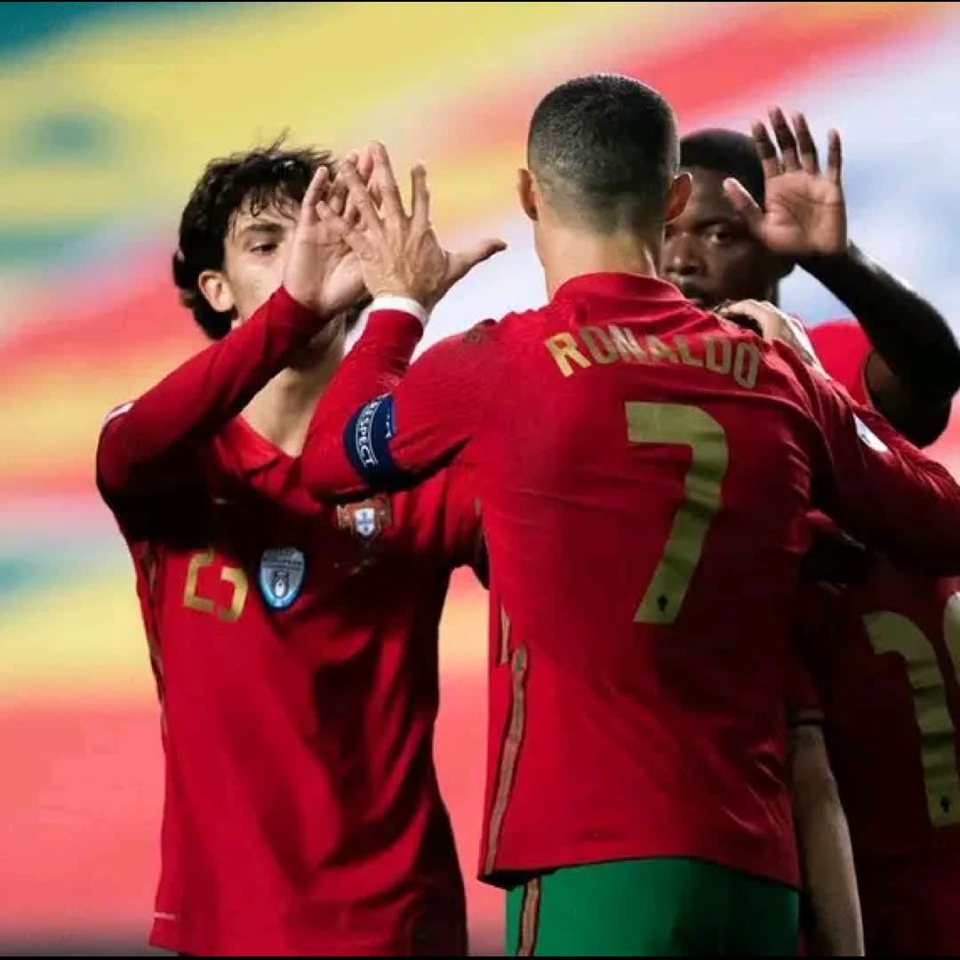 Post by Cristiano Ronaldo: World is waiting