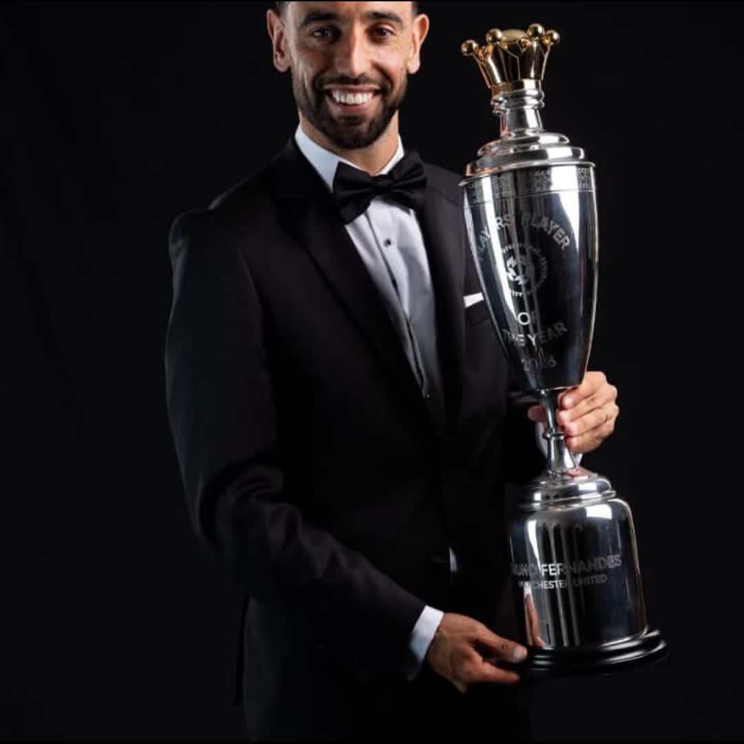 Post by Emmanuel Eze: Bruno Fernandes is the PFA Players’ Player of the Year 🏆 Voted for by the players. @raismusa970 @melke12...