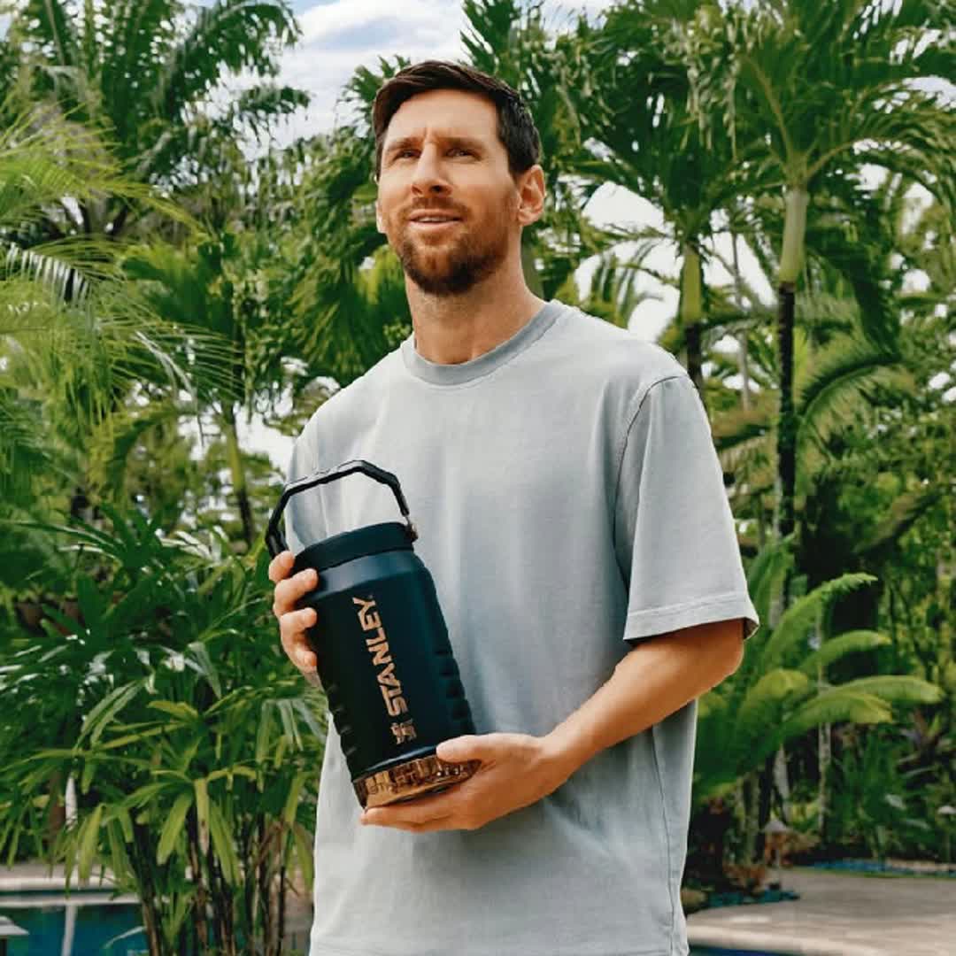 Post by Nati Milli: LEOMESSI NEW STAYL, SAME LEGACY. THE NEXT CHAPTER OF MESSI X STANLEY 1913 IS AVAILABLE NOW AT STANLEY 1913. COM AND...