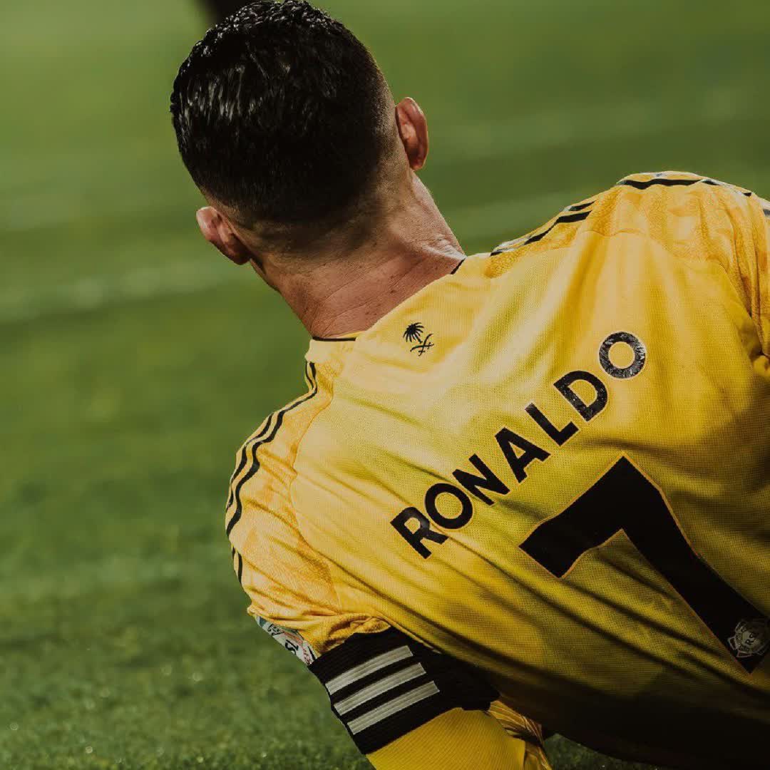 Post by EYOB DEREJE: HÉ ÍS YÓÚR __________________ @sanol @pearlsipho @elfazi @soccer_fan_page @zer123 @contactaka16 @neymar1011 @ephreem...