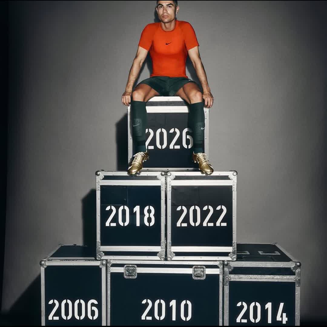Post by Ronaldo Cr7: Ronaldo 🤍⚽️🐐 #ronaldo #cristianoronaldo #buzzer #viral #fyp #Daily #sports #football #soccer #trending