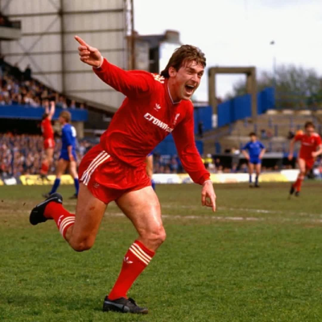 Post by Semere Yohannes: Kenny Dalglish_all time Liverpool player 👍 @12349 @dinu07877 @melke12 @kiromari @meserethzkel @ashenafialem725...