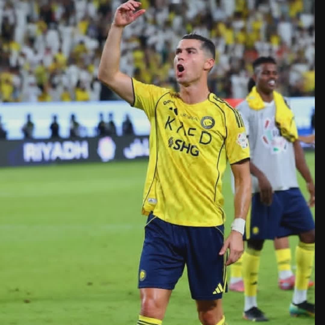 Post by Jaalala Tiktok: Cr7 #viral #fyp #sports #buzzer #Daily #football