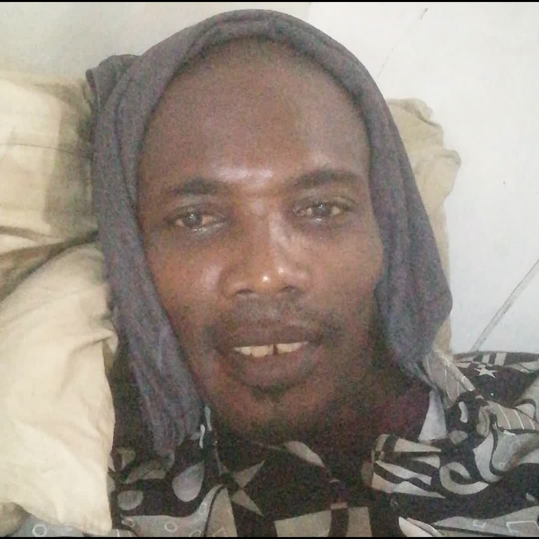 Post by Segun Iyanda: Raining Monday morning time for coffee
