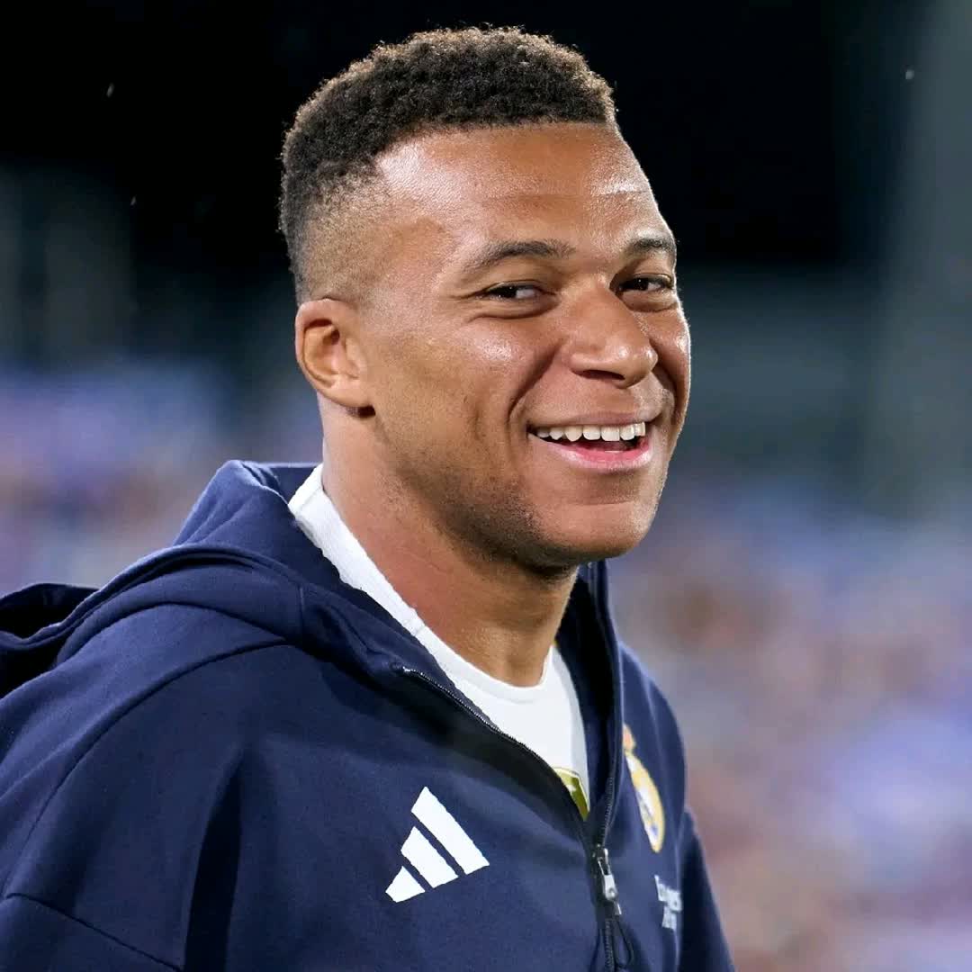 Post by Christiano Ronaldo's Fans: Happy birthday #kiliam Mbappé 27th birthday. @aliakbarmemon448 @karnold98765 @allvidon1 @otysamuel16 @ofrads...