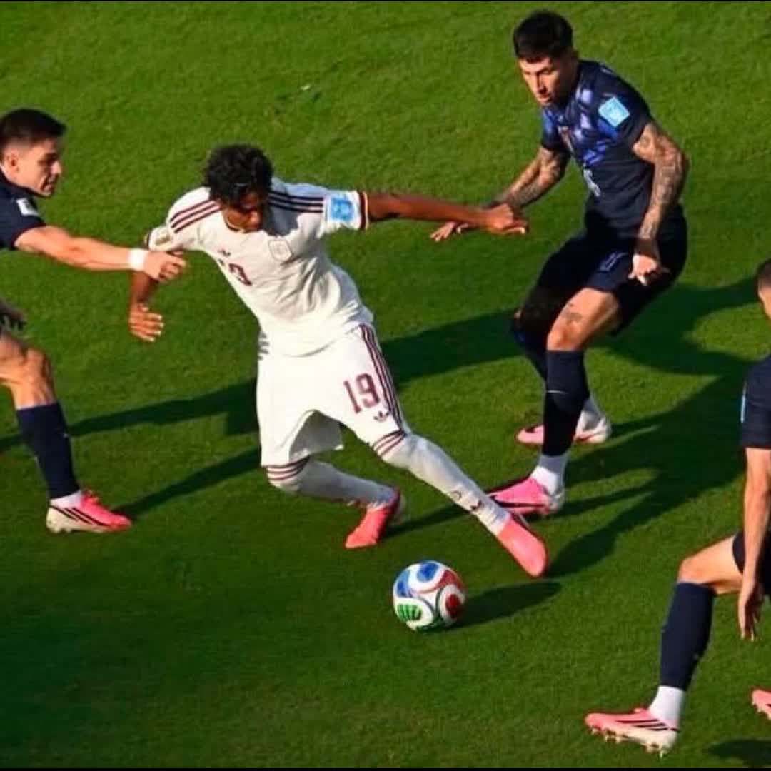 Post by Olayiwola James: #Lamineyamal #FCB #Espana #Football #Dribblings #19 @sofianedjema @eberejude46 @ec.smart @johnkenneth @talkholic...