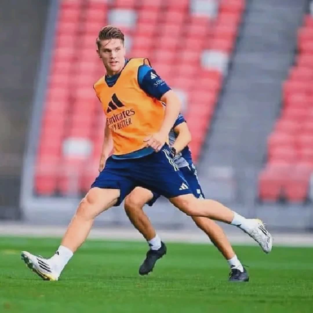 Post by Asogwa Jude Chikwado: Viktor Gyokeres is back #fyp #Daily #viral #buzzer #sports #buzzer_fan_official #football #soccer #trending #arsenal