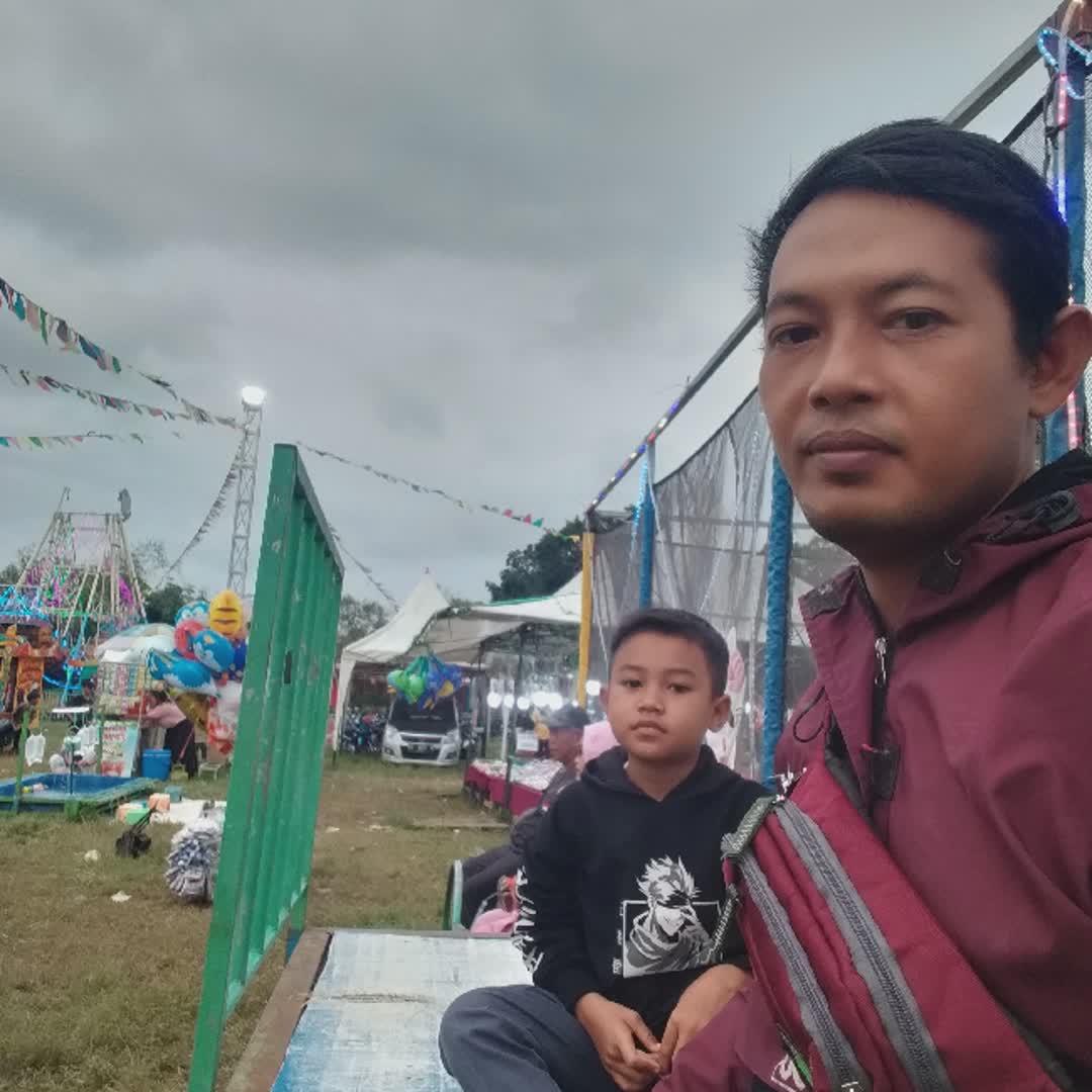 Post by Atthar raska: Liburan #fyp #viral