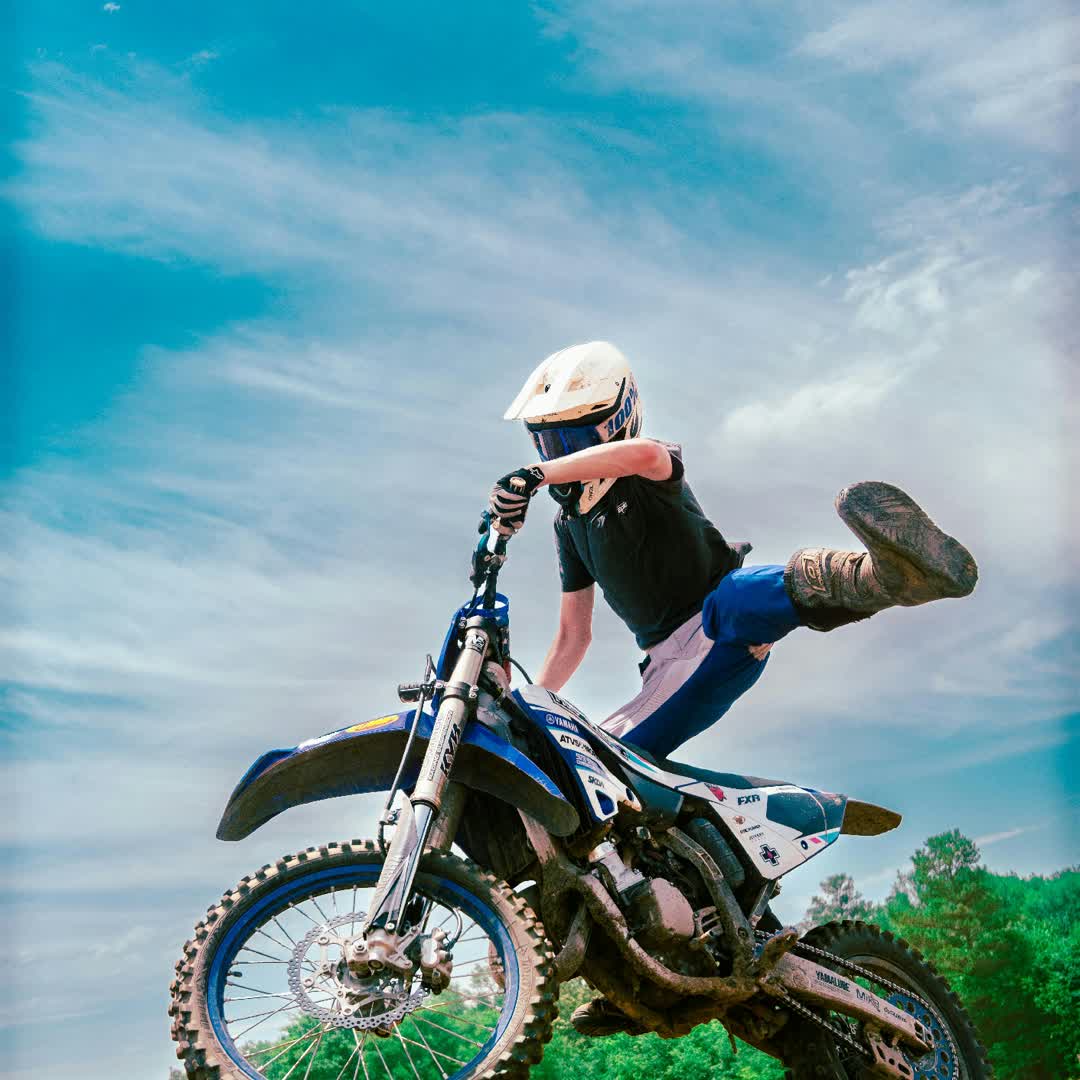 Post by EXTREME GRAVITY: #buzzer #viral #fyp #sports #Extreme #adrenaline #Gravity #jump #bike #pitbike #enduro #motorsport #motodrift...
