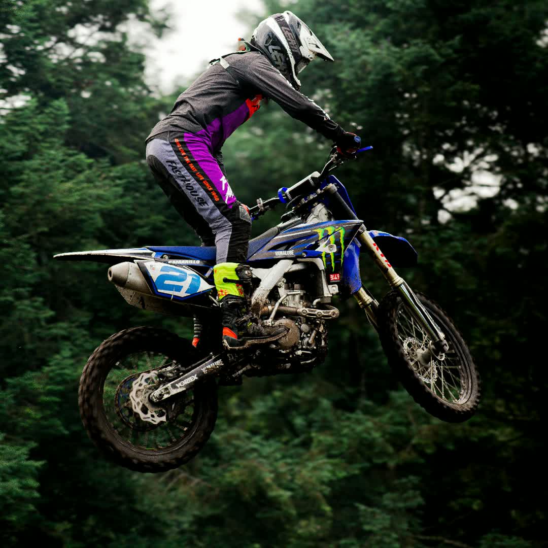 Post by EXTREME GRAVITY: #buzzer #viral #fyp #sports #Extreme #adrenaline #Gravity #jump #enduro #bike #pitbike #motorsport #motodrift...
