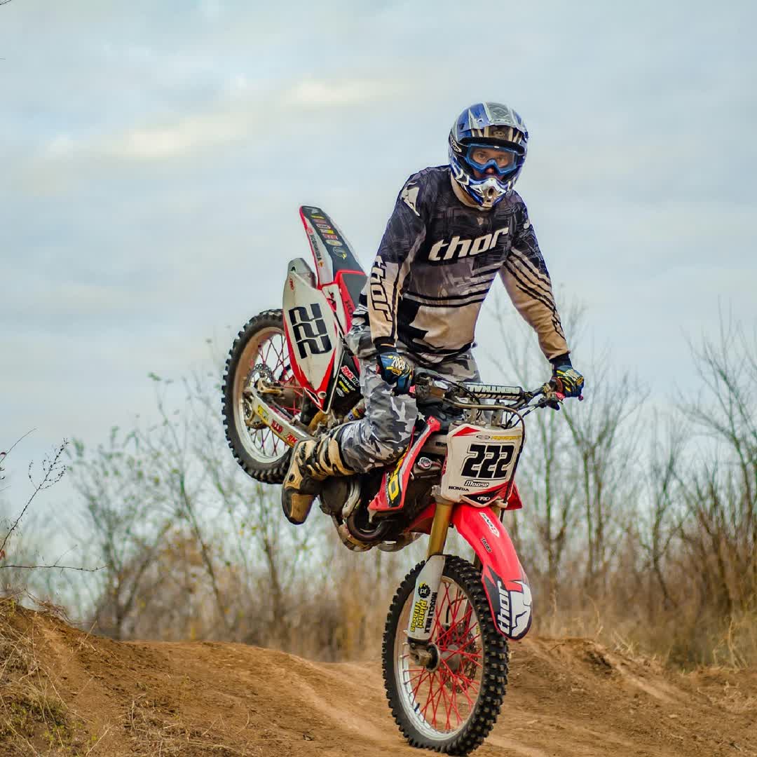 Post by EXTREME GRAVITY: #buzzer #viral #fyp #sports #Extreme #adrenaline #Gravity #jump #bike #pitbike #enduro #motorsport #motodrift...