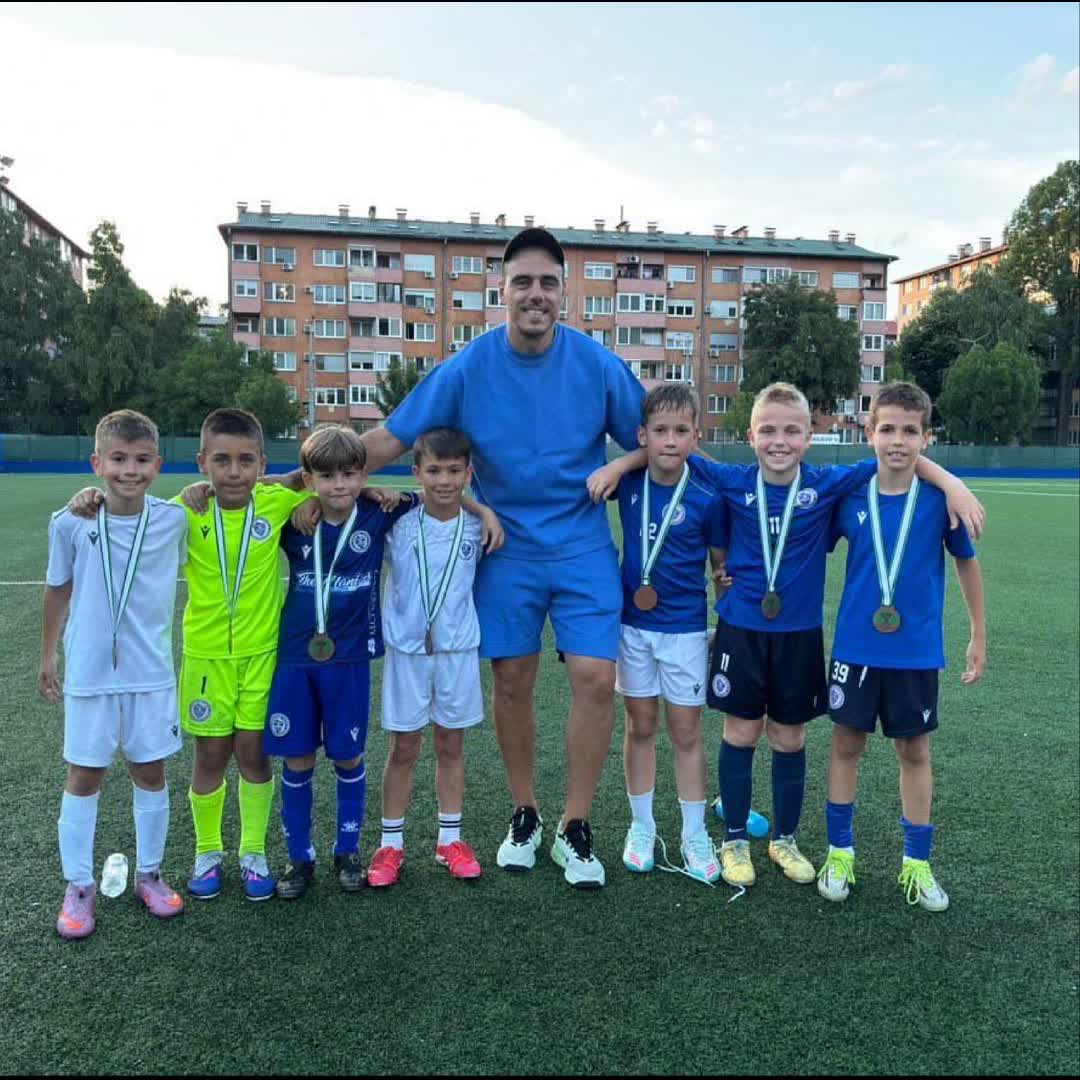 Post by Nedo Turkovic: F.K.Zeljeznicar 2017 generacija #buzzer #viral #fyp #sports #Daily #football #buzzer_fan_official #soccer
