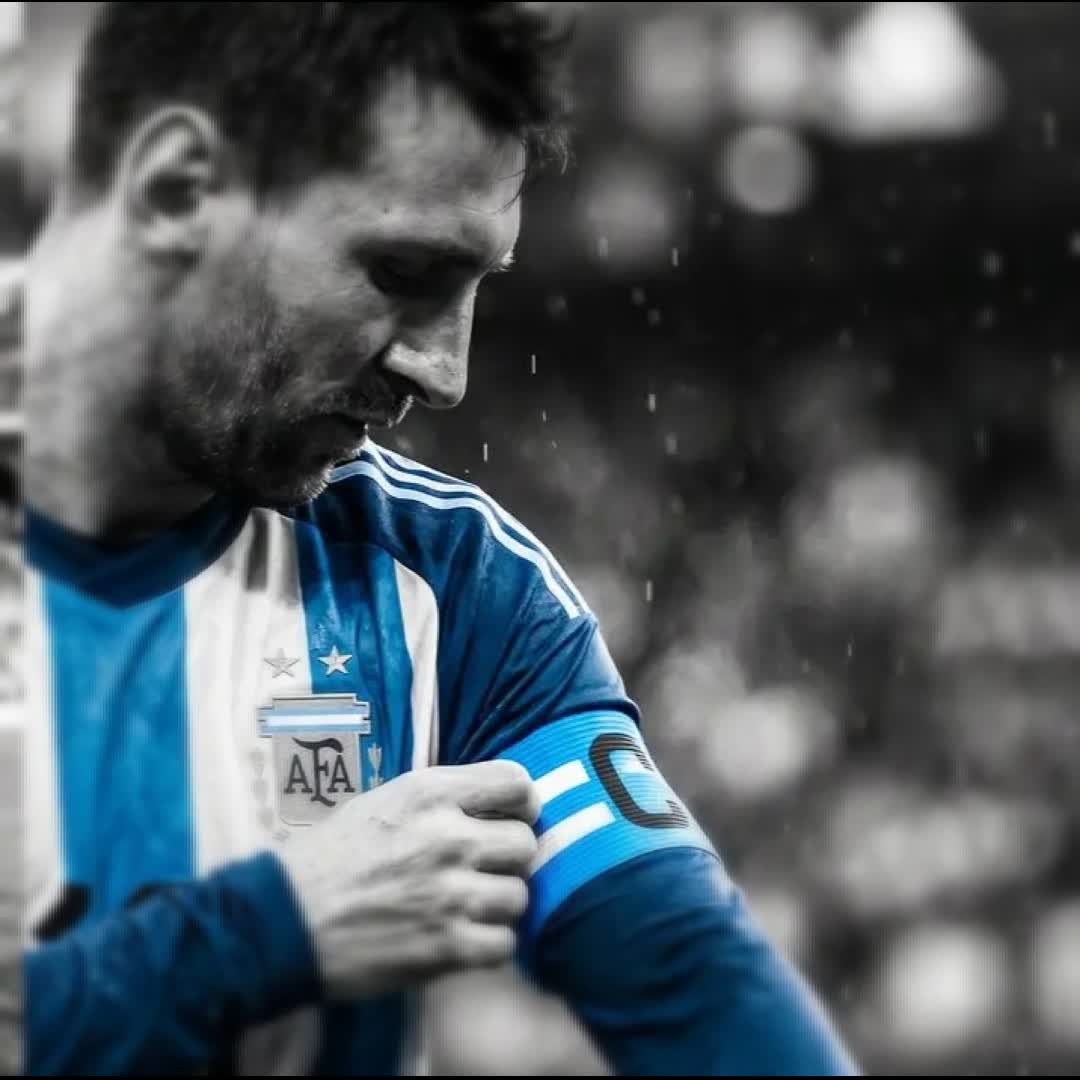 Post by Time Lalaina: #King #Leo10 #Legend #football