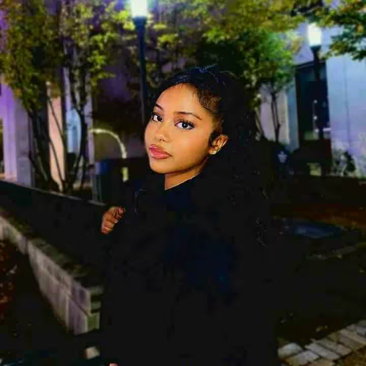 ellabb01