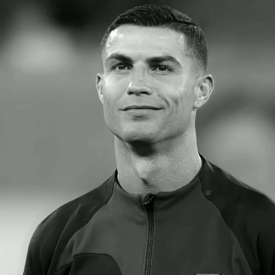 Post by Isaac Kassa: 👑 cr7 #buzzer #viral #fyp