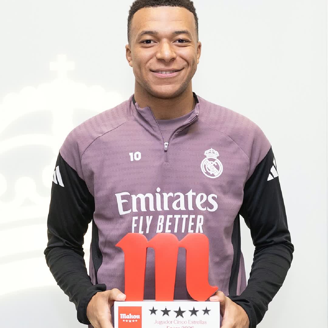 Post by tiginlaa Nyavoro: 🏆 Kylian Mbappé ✨ Jugador Cinco Estrellas · January | Enero #buzzer_fan_official #Daily #sports #fyp #viral #buzzer