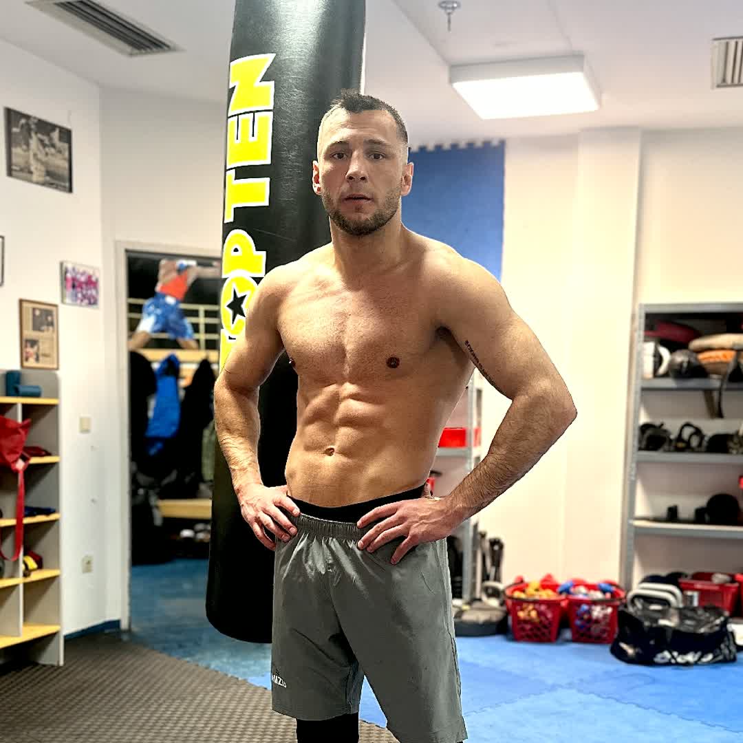 Post by Edin Avdic: #teamavdic #proboxing #buzzer #fyp #viral #Daily #sports #buzzer_fan_official #buzzerfyp #teamavdic #Boxing...