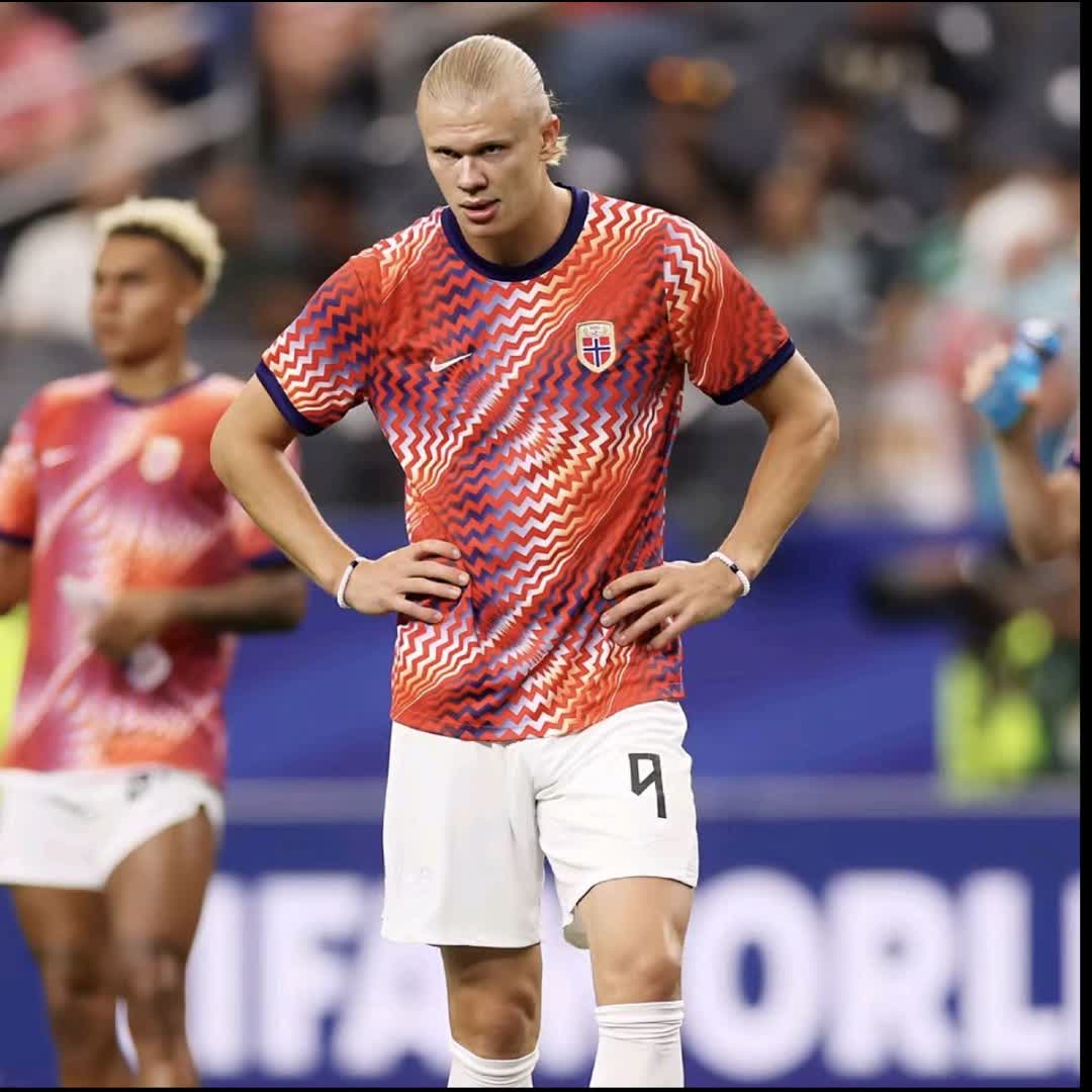 Post by Eric F6: Kick-off incoming #FIFAWorldCup
