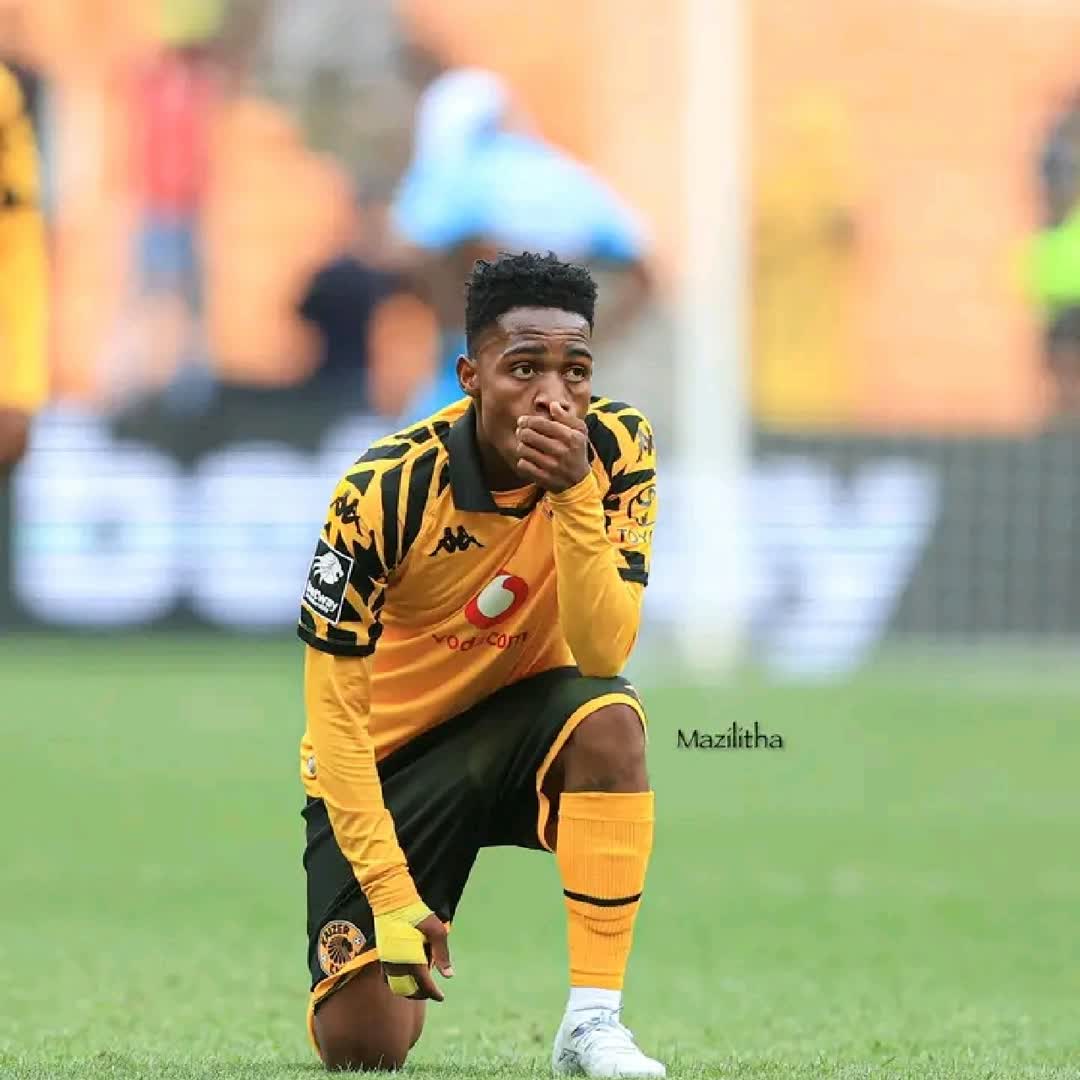 Post by Zola Menyiwe: Villa ❤️🖤 #Daily #sports #fyp #viral #buzzer #buzzer_fan_official #soccer