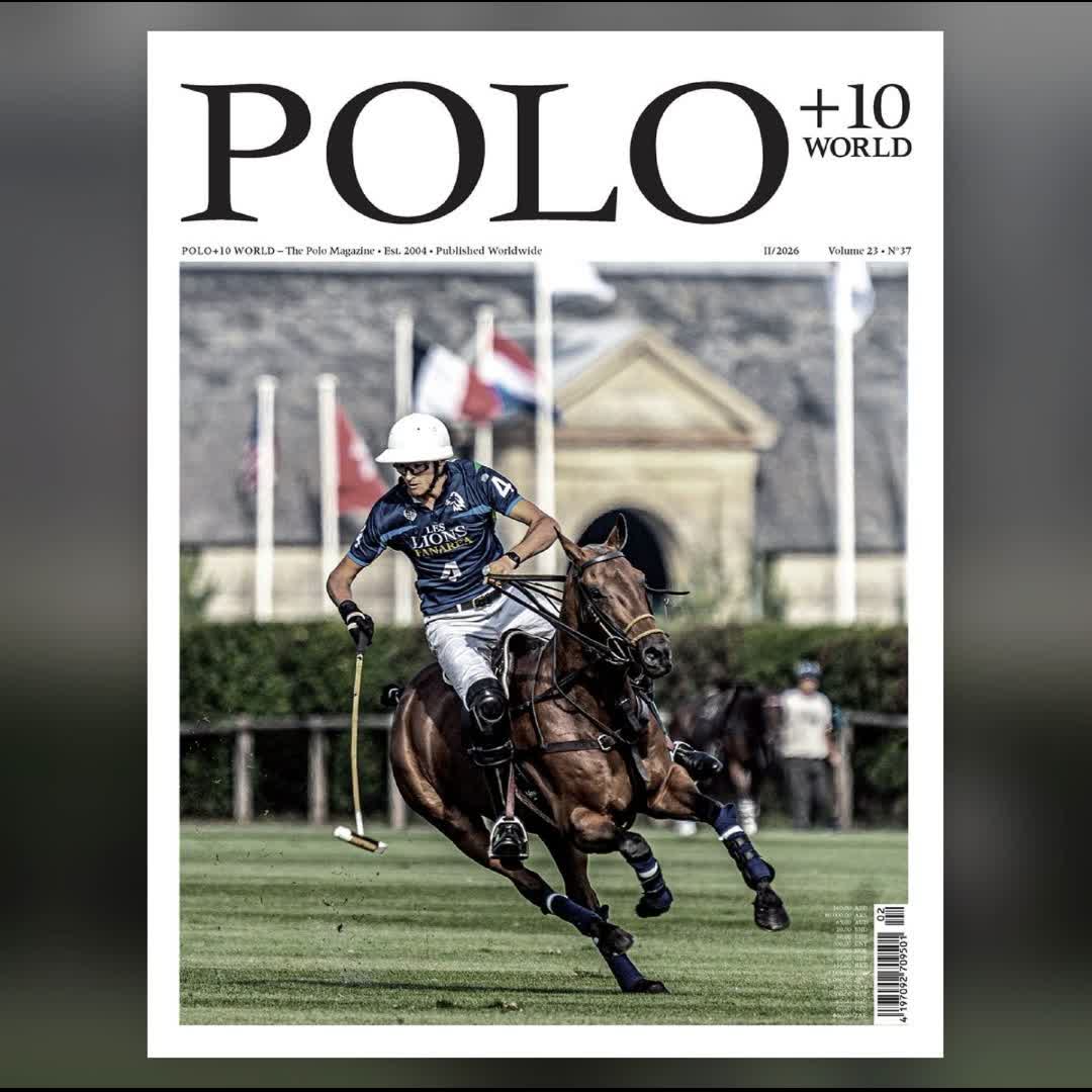 Post by POLO+10: Full gallop, full focus. Les Lions Panarea chasing the ball — and the glory. 🔵⚪ #POLOplus10 #PoloWorld #LesLionsPanarea