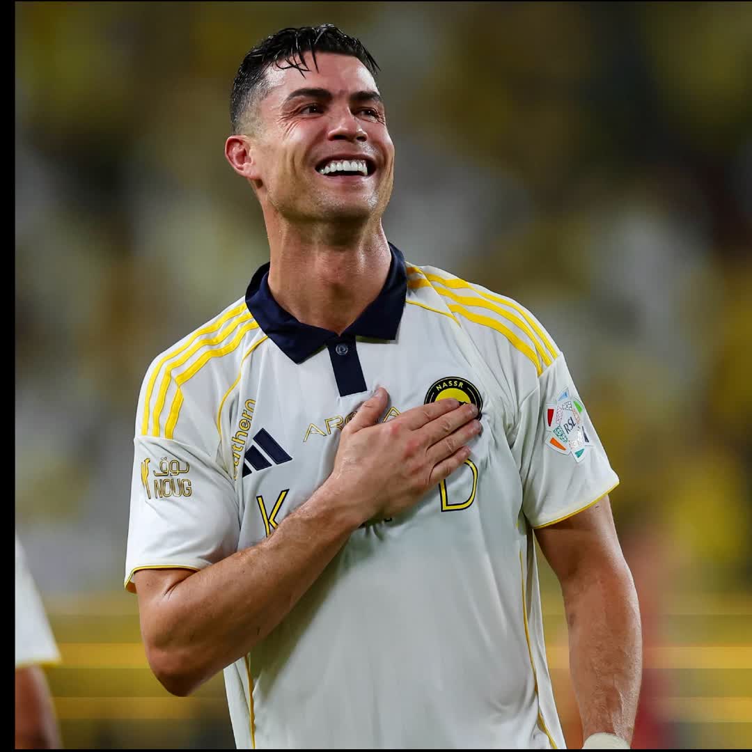 Post by Sports. Buzz: Smile 😍. #buzzer #viral #fyp #sports #Daily #football #buzzer_fan_official #soccer #trending #foryou #reels...