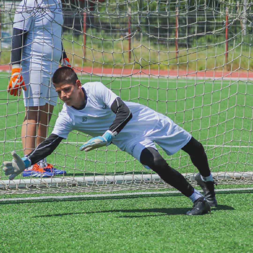 Post by Hamza El Hamza: 🚧 @ibrohodzic1 @abgkacademy #buzzer #fyp #Daily #viral #sports #buzzer_fan_official
