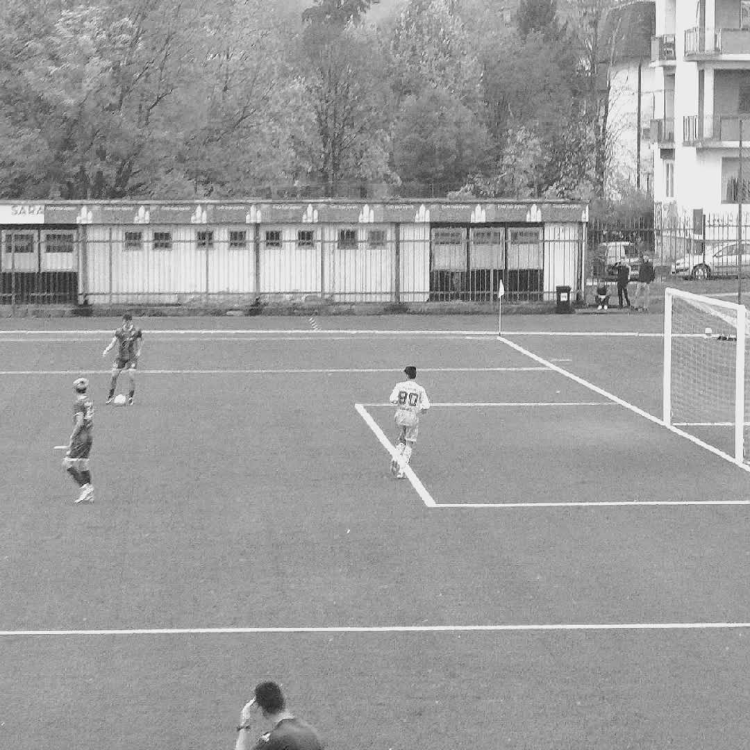 Post by Hamza El Hamza: 90 @ibrohodzic1 @abgkacademy @fkunis #buzzer #fyp #Daily #viral #sports #buzzer_fan_official #football