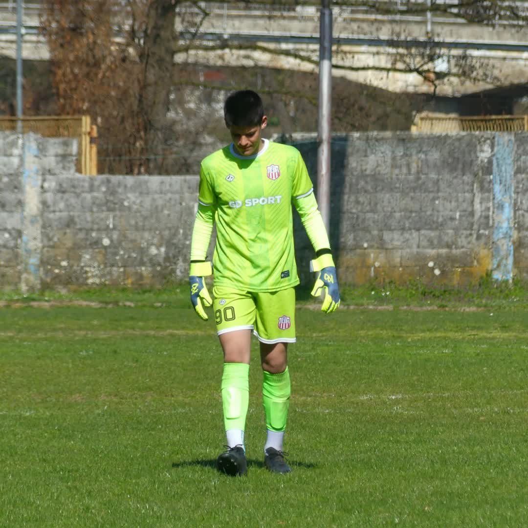 Post by Hamza El Hamza: 📌 @ibrohodzic1 @fkunis @abgkacademy #buzzer #viral #fyp #sports #Daily #football #buzzer_fan_official