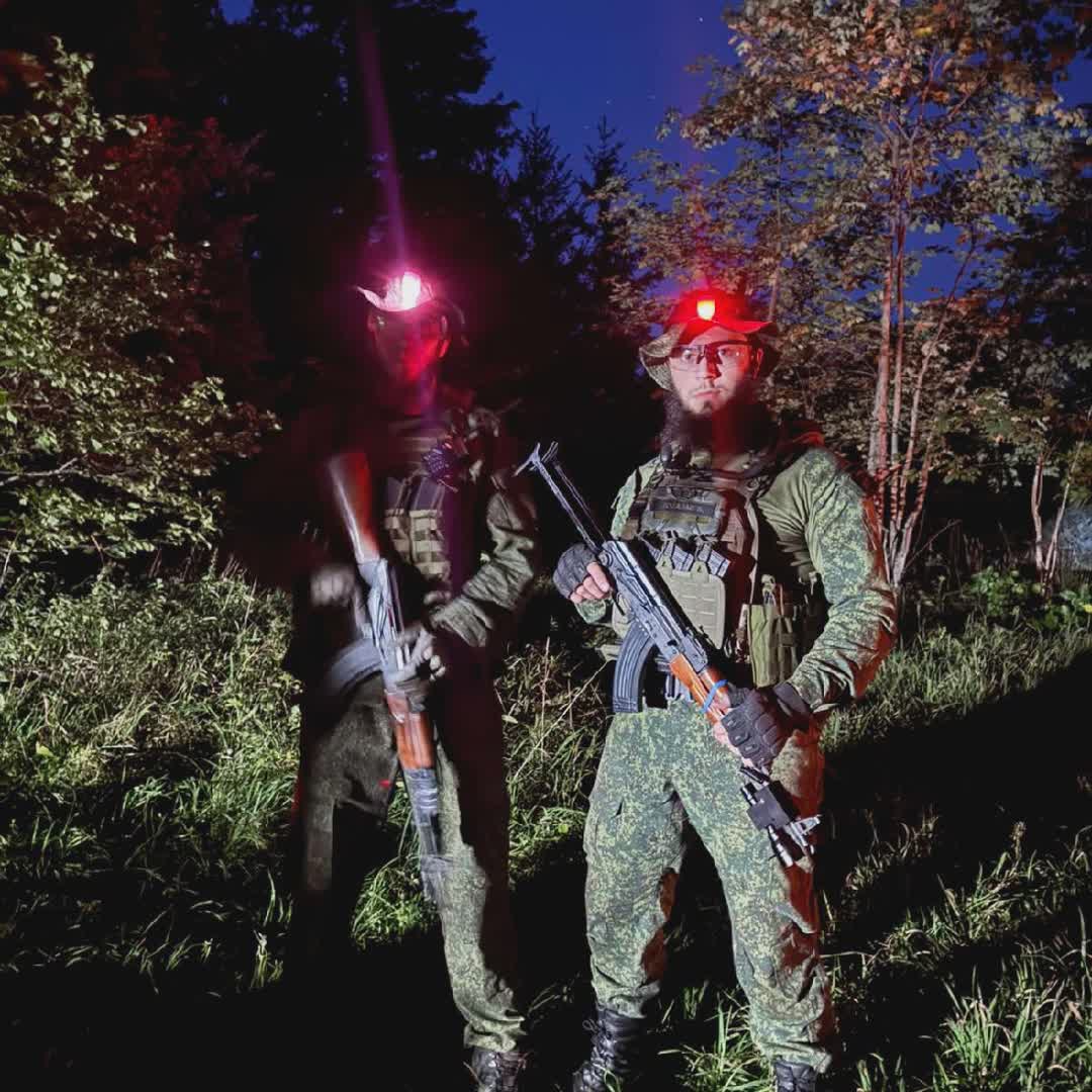 Post by Ask Gazije: Night birds 🌕 @semir97 #buzzer #sports #airsoft #AirsoftLife