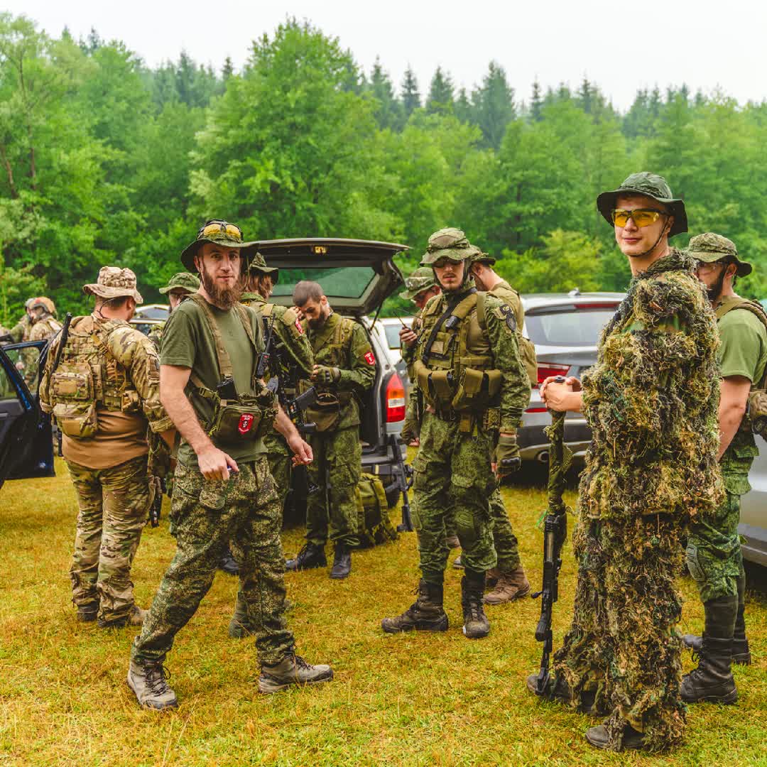 Post by Ask Gazije: Living the dream 😁🏞️ @dino_19 @akica @asmiralic #buzzer #fyp #viral #Daily #airsoft