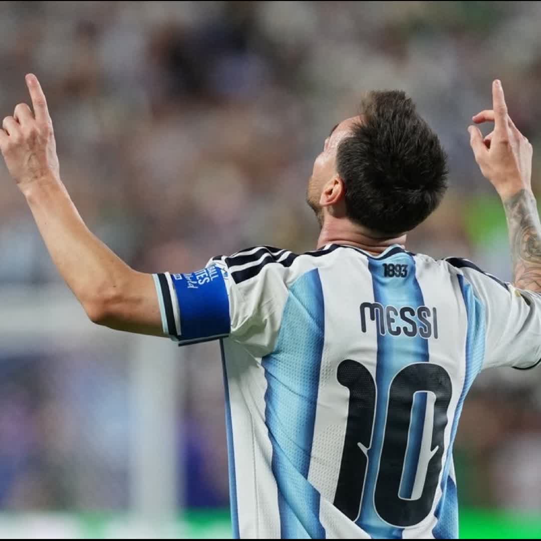 Post by Jeffrey Onaghise: Lionel Messi now has 15th World Cup goals, equalling Ronaldo Nazário. Miroslav Klose (16) is the only male...