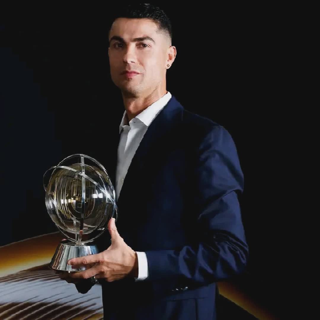 Post by Collins Jacobs: Cristiano Ronaldo received award for recognition of 22years in Portugal National Team 🇵🇹 @c.ronaldo @ronaldo76...