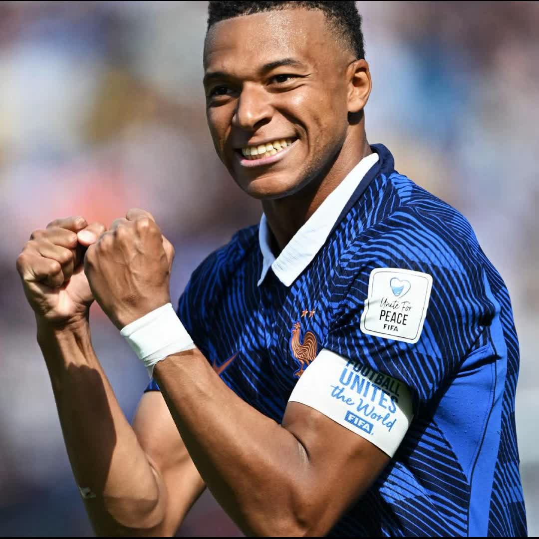 Post by Uche Ndukwe: Mbappe💙❤️ #buzzer #viral #fyp #sports #Daily #football #buzzer_fan_official #soccer #foryou #reels #buzzerapp...