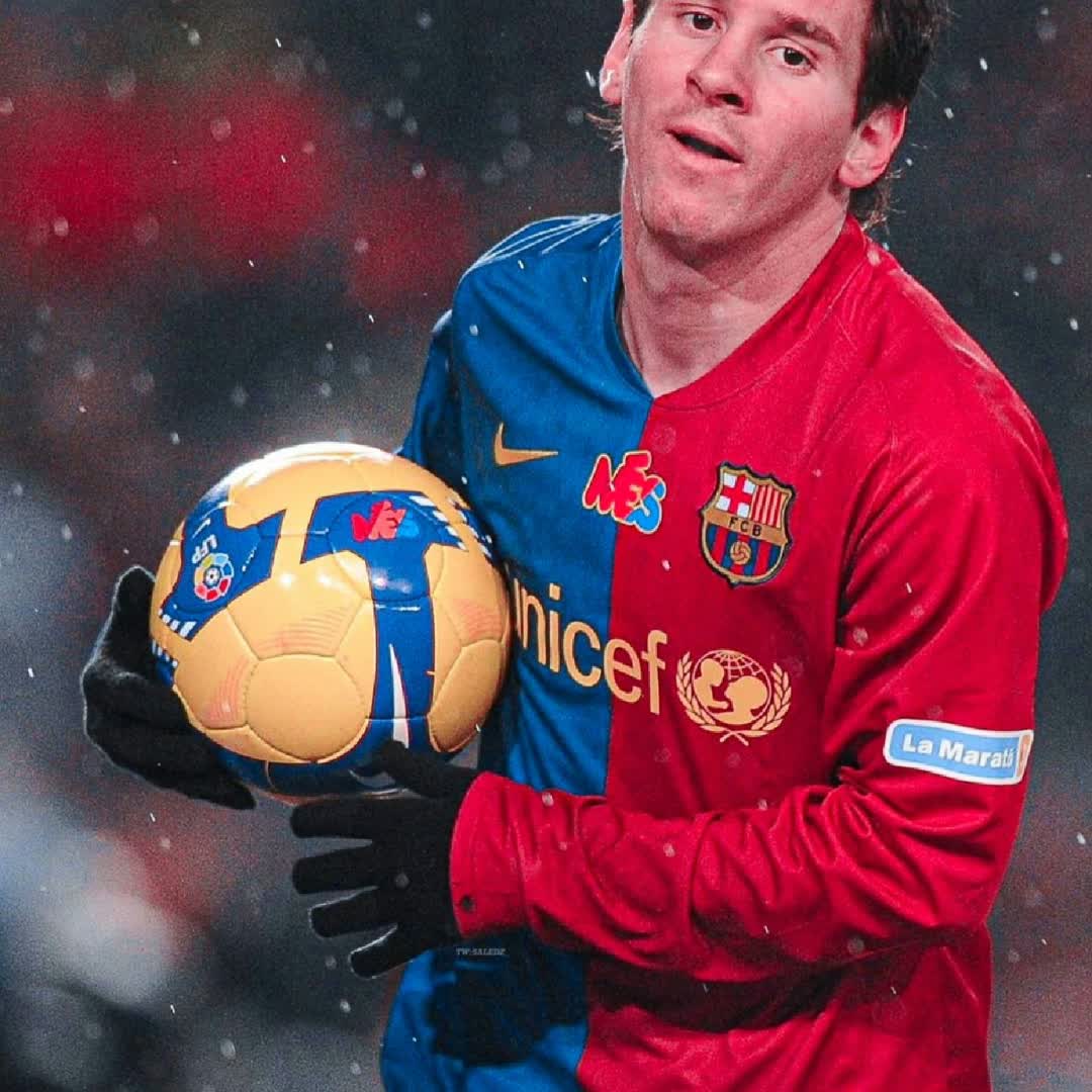 Post by Foot Ball: Messi @vijaymarkapudi398 @mideksabekuma7 @ikobayovictor01 @kiya107 @yirgalemwo @innawud @misrak.ayele2024...