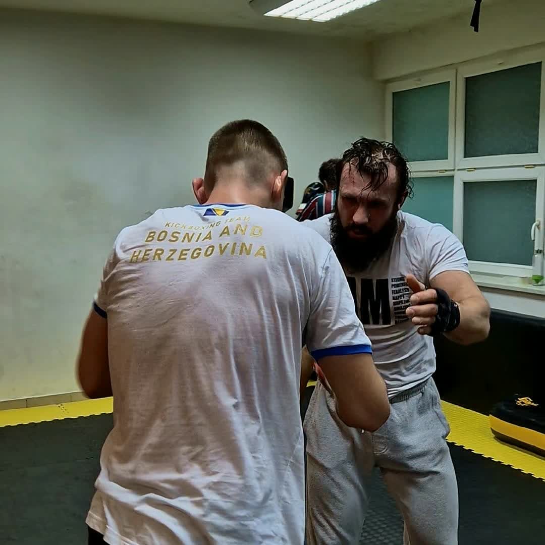 Post by Ali Babic: #buzzer #viral #fyp #Daily #buzzer_fan_official #foryou #trending #Boxing #boxinghighlights #Boxingtraining #MMA...
