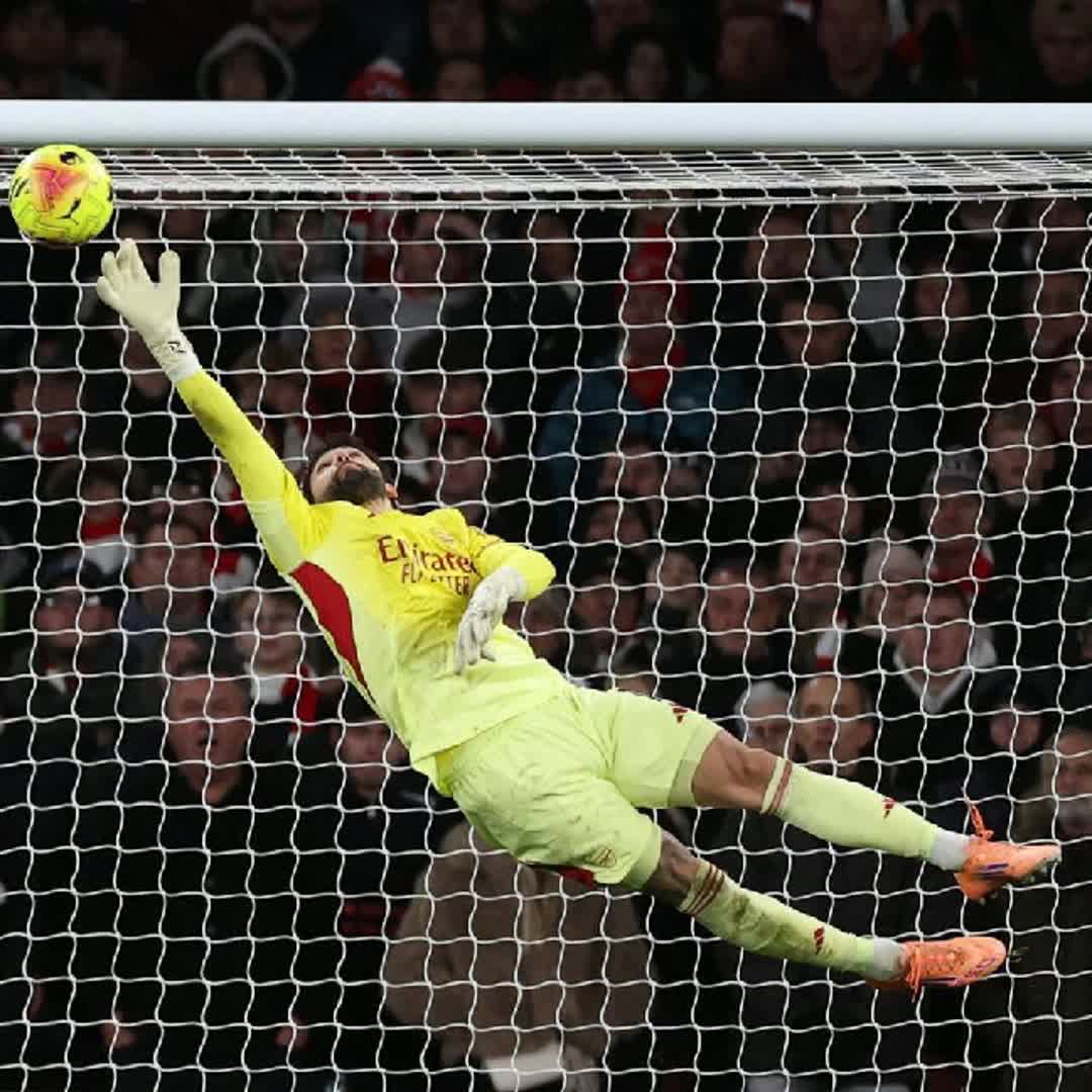Post by Arsenal Fan: Arsenal Gatekeeper today wowww 😱😱😱😱 @hahu0720 @geze_123 @wakaclazzy7 @arafathussen715 @ynwa_lfc @kelyfifa22...