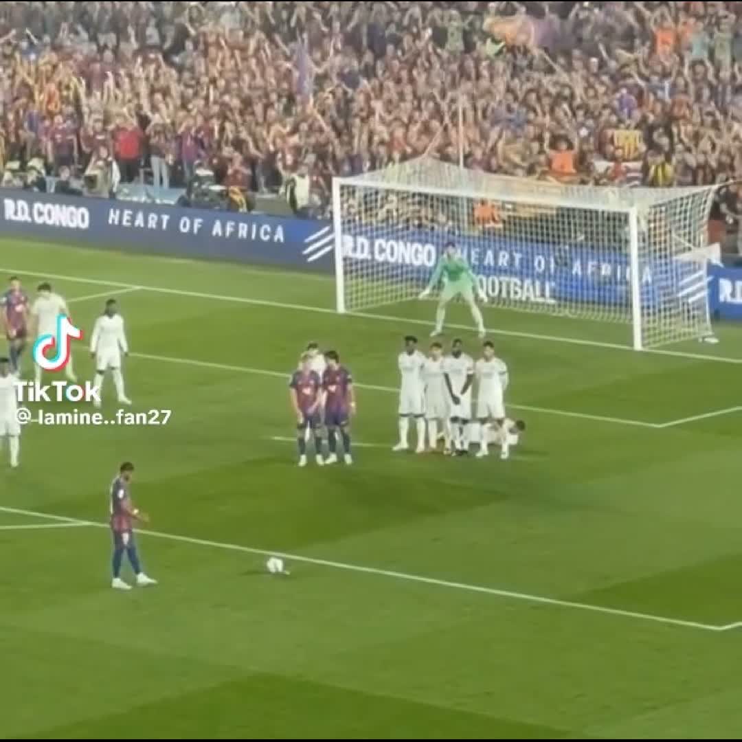 Post by Sara Josh: Barcelona lamine yamal @senasa @dejenteshome8 @woodsite2020 @aziimaajamal @momesports @ananya3321 #Daily #football...