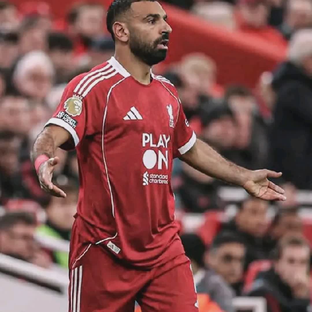 Post by muha60992112 Muhammad: 🚨 𝐎𝐅𝐅𝐈𝐂𝐈𝐀𝐋: Mo Salah BENCHED for Liverpool! 🪑 For the FIRST TIME since joining the club in 2017, Mo Salah...
