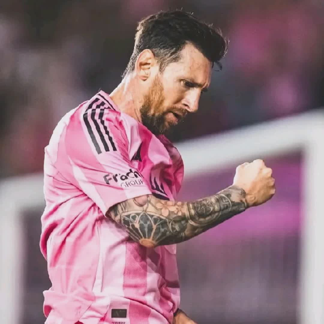 Post by muha60992112 Muhammad: 14 away from 900 career goals. 4 away from 400 career assists. 18 away from 1300 career goal contributions. LIONEL...
